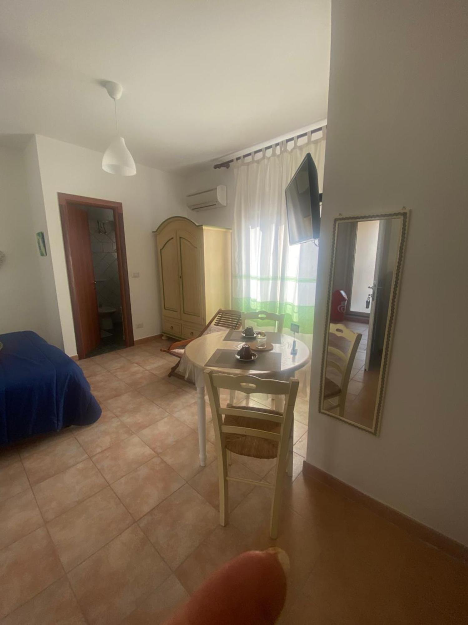 Bed And Breakfast Le Petunie Bari Sardo Exteriér fotografie