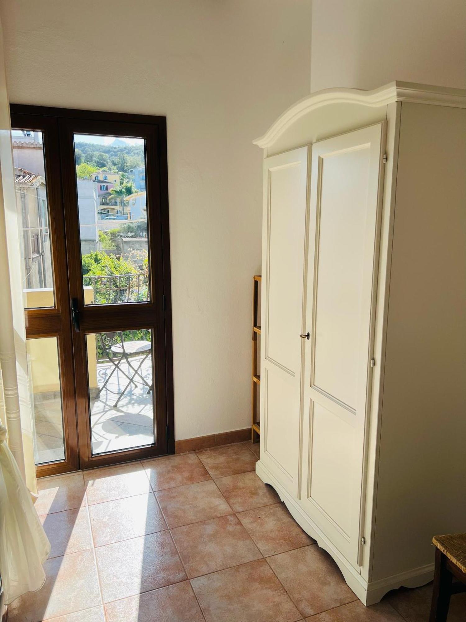 Bed And Breakfast Le Petunie Bari Sardo Exteriér fotografie