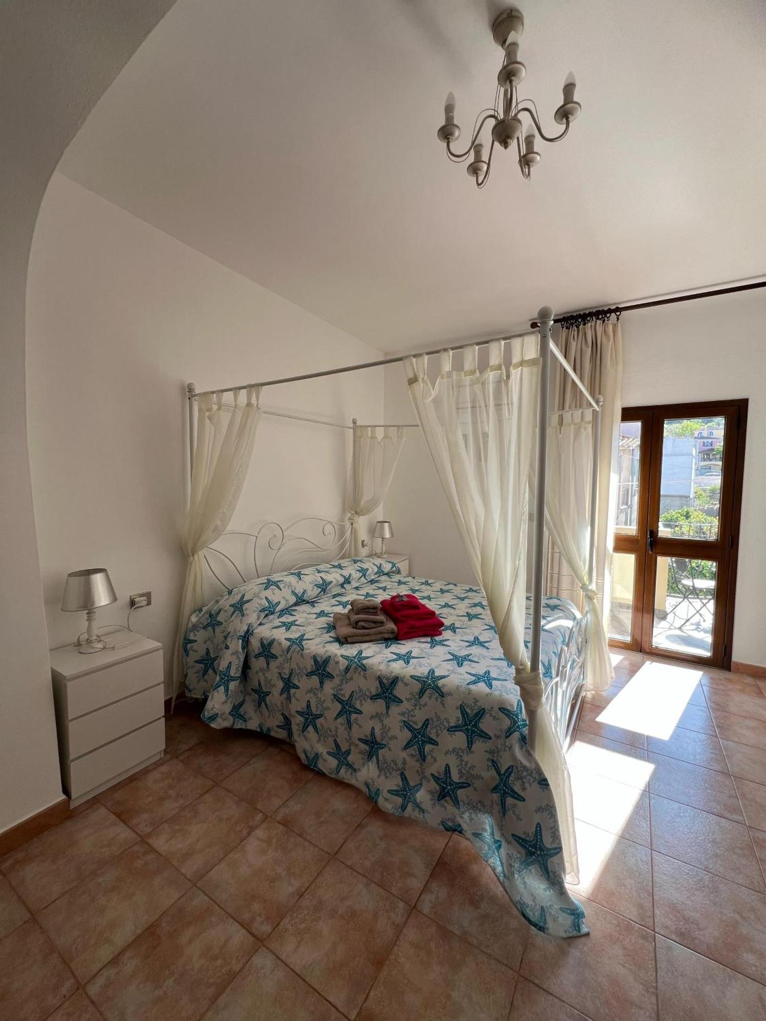 Bed And Breakfast Le Petunie Bari Sardo Exteriér fotografie