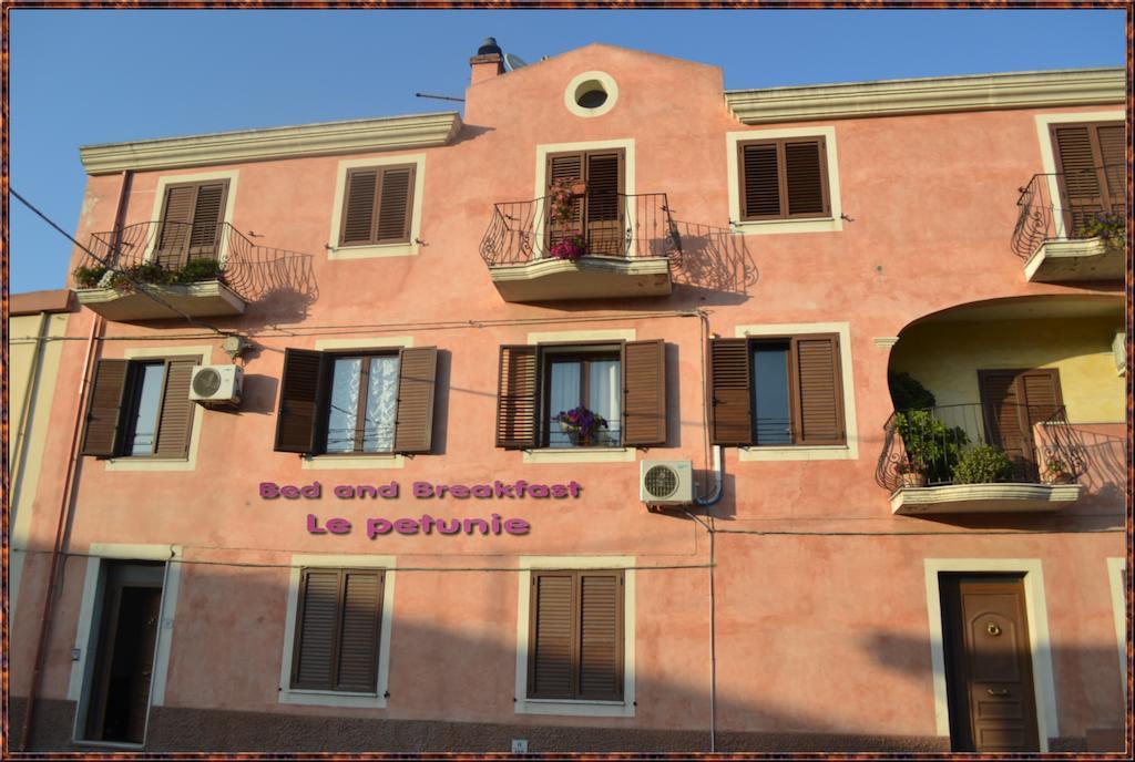 Bed And Breakfast Le Petunie Bari Sardo Exteriér fotografie