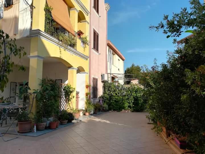 Bed And Breakfast Le Petunie Bari Sardo Exteriér fotografie