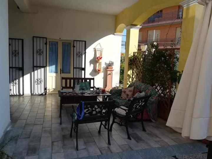 Bed And Breakfast Le Petunie Bari Sardo Exteriér fotografie
